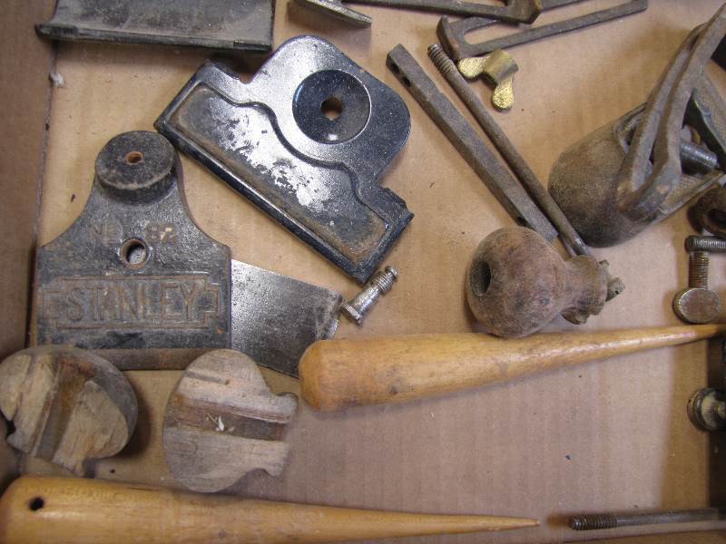 lot 58 image: Lot of Misc Wood Planer Parts