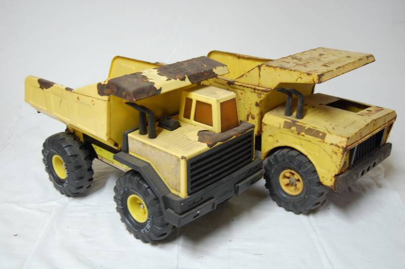 Large Toy Dump Trucks
