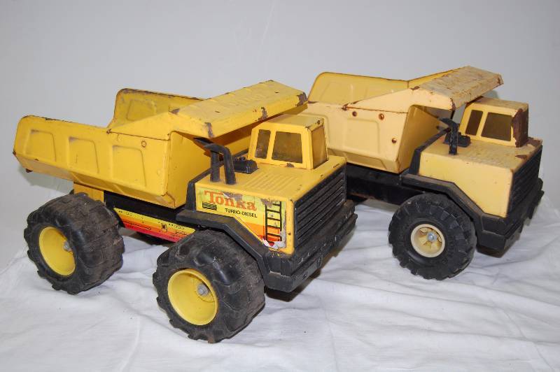 Large Toy Dump Trucks