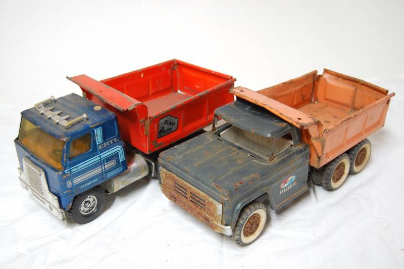 Toy Dump Trucks