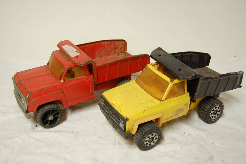 Toy Dump Trucks