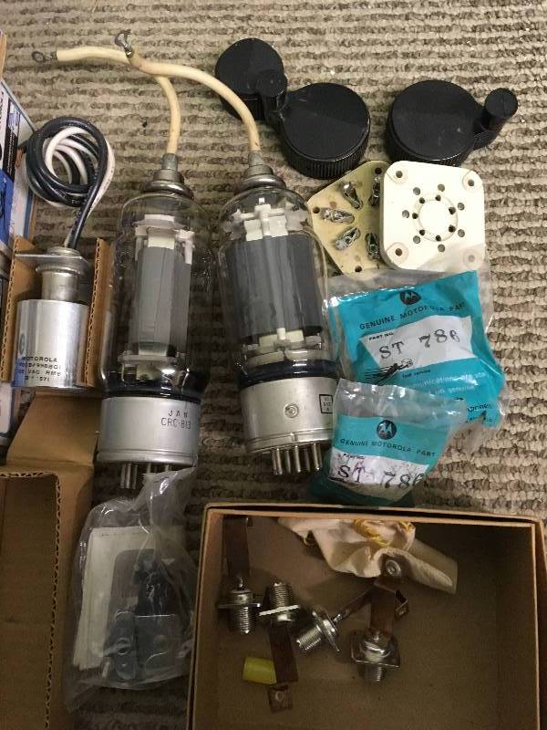 lot 7 image: Vintage Radio Lot