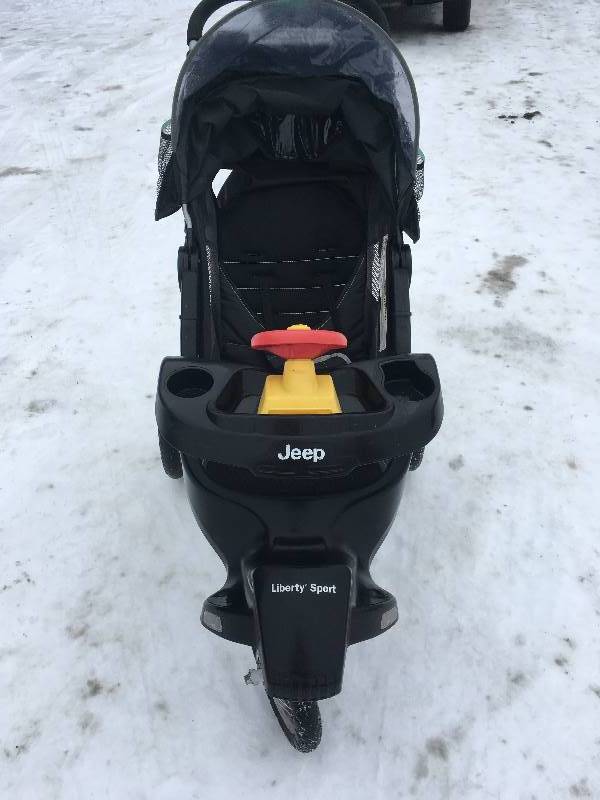 lot 62 image: Jeep Stroller