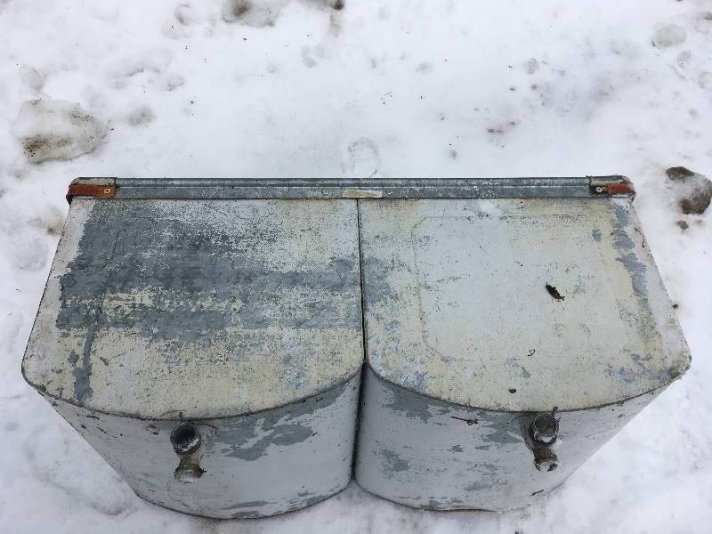 lot 63 image: Antique Double Wash Basin with Frame