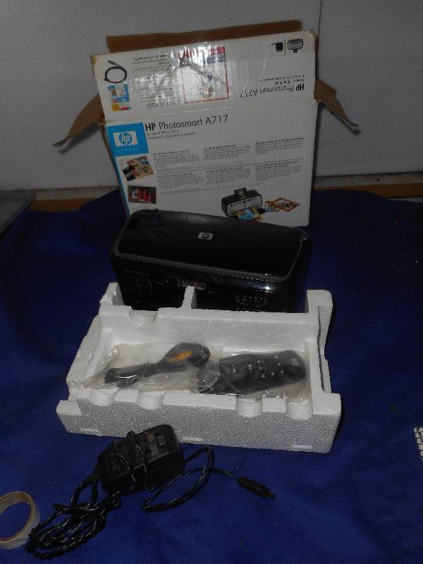 lot 2 image: HP PHOTO SMART A 717 PHOTO PRINTER
