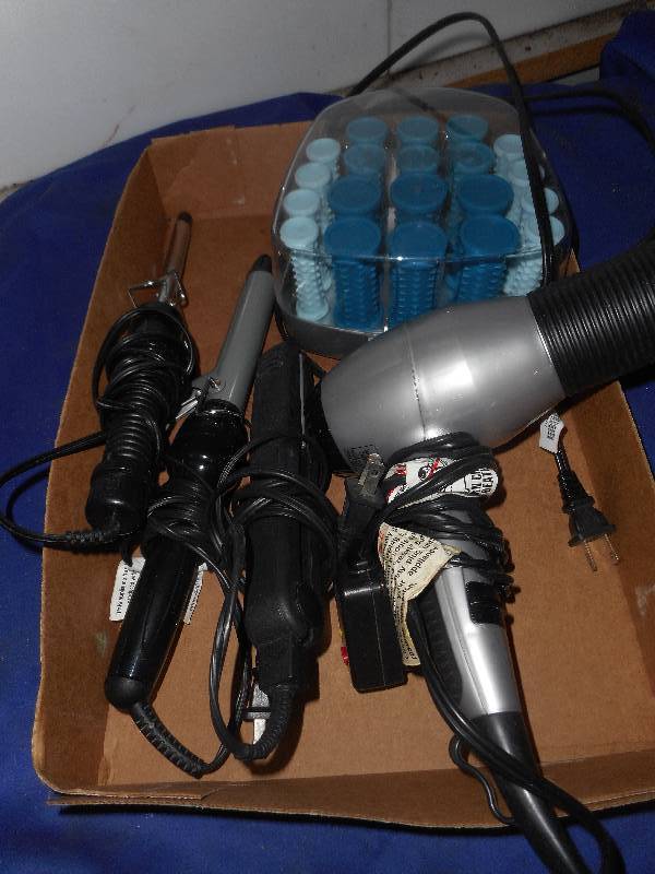 lot 23 image: HAIR CARE ITEMS