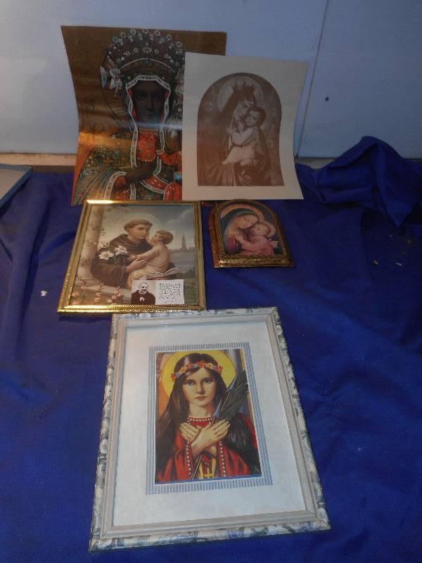 lot 46 image: RELIGOUS PICTURES