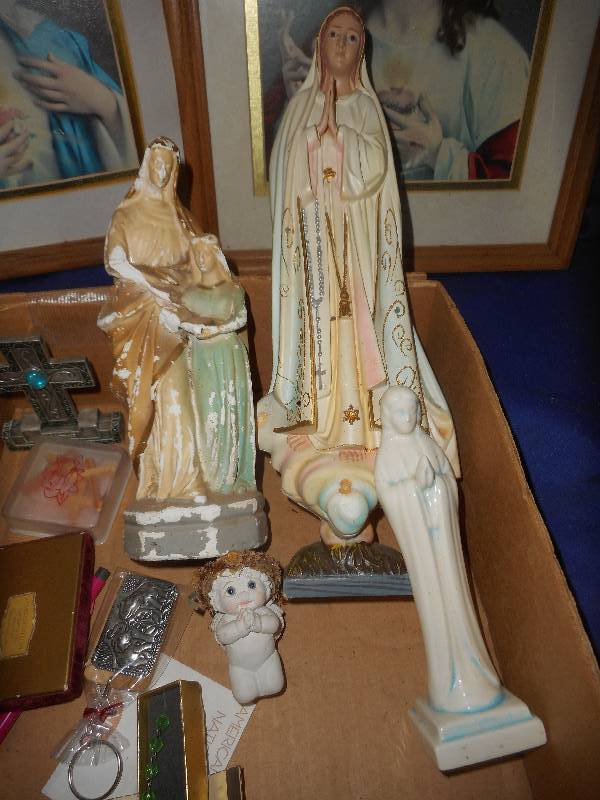 lot 56 image: RELIGOUS COLLECTIBLES