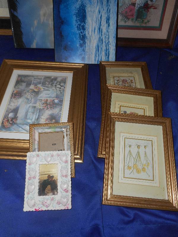 lot 59 image: MISC PICTURES