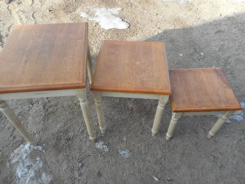 lot 66 image: 3 VINTAGE END TABLES