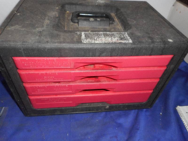 lot 94 image: PLASTIC TOOL BOX