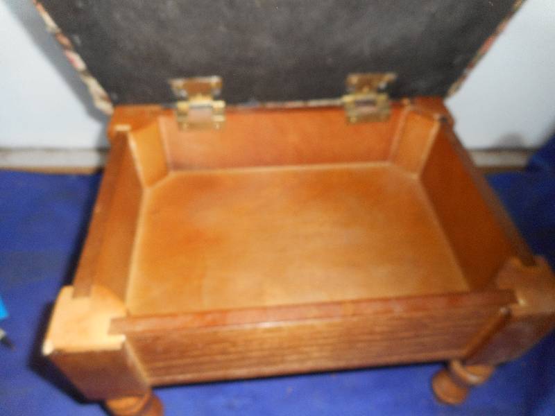 lot 104 image: VINTAGE SEWING STOOL