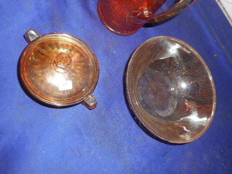 lot 129 image: CARNIVAL GLASS
