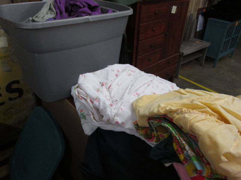 lot 9 image: Tote of Assorted Bedding...