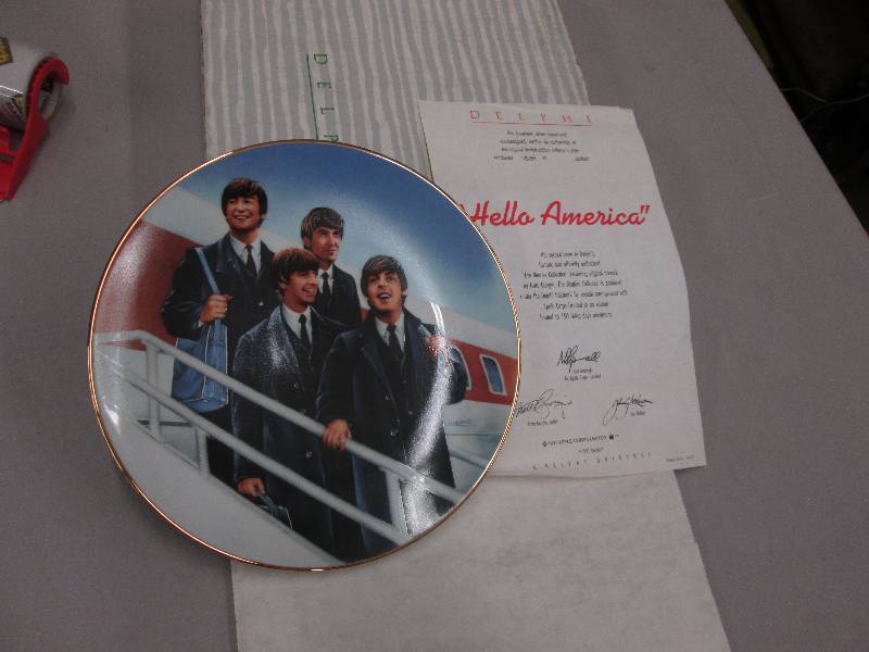 lot 35 image: Delphi The Beatles Collector Plate ...