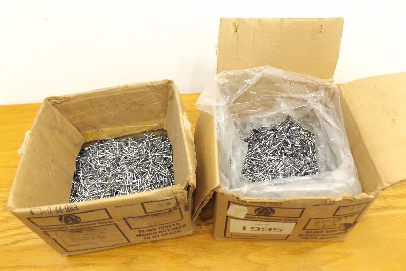 Qty x (3000) 18 x 14 Grip Steel Rivets