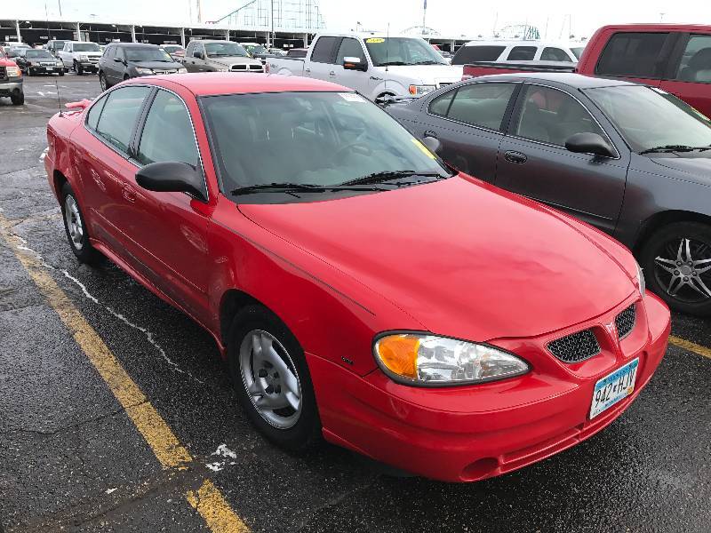 lot 11 image: 2004 Pontiac Grand AM