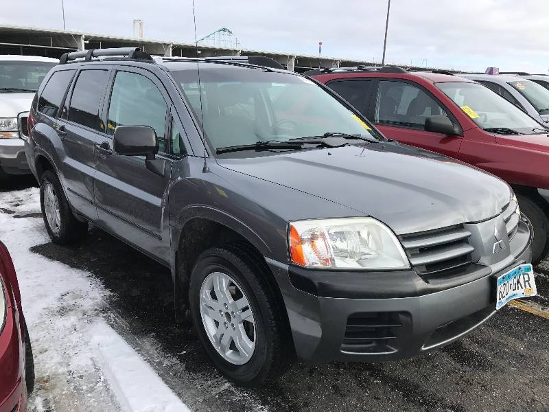 lot 19 image: 2005 Mitsubishi Endeavor LS AWD