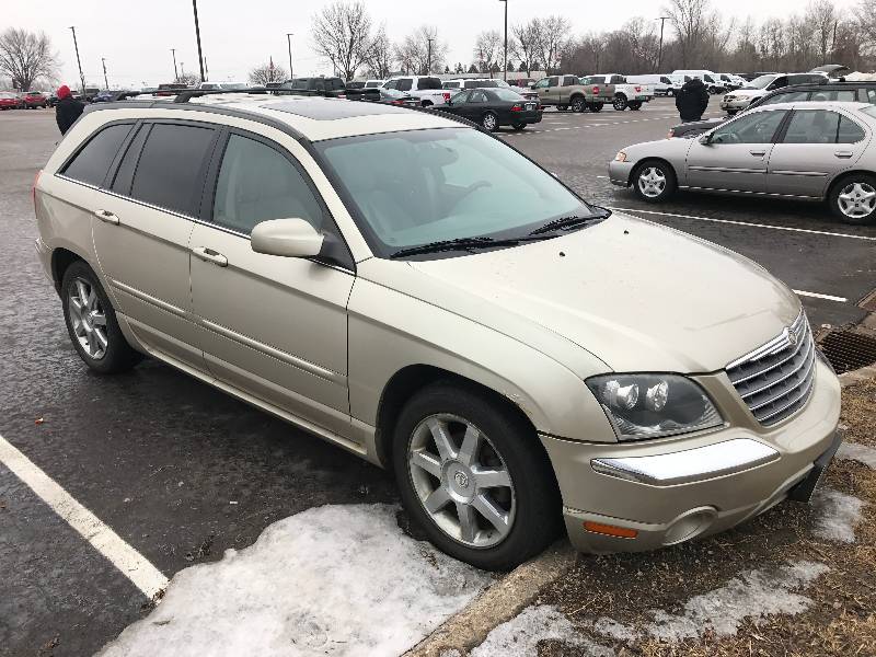 lot 20 image: 2005 Chrysler Pacifica Limited
