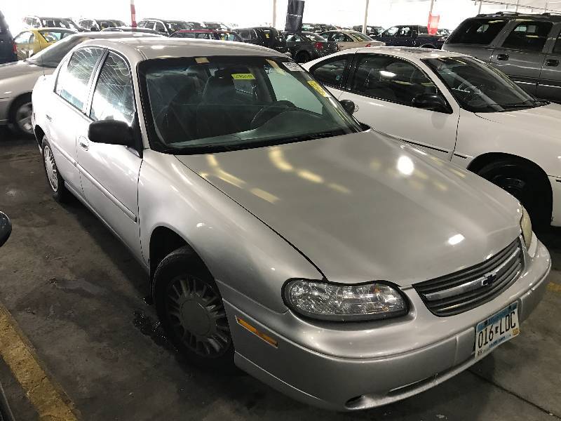 lot 26 image: 2002 Chevrolet Malibu