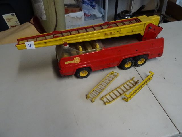 lot 12 image: Vintage Tonka ladder fire truck...