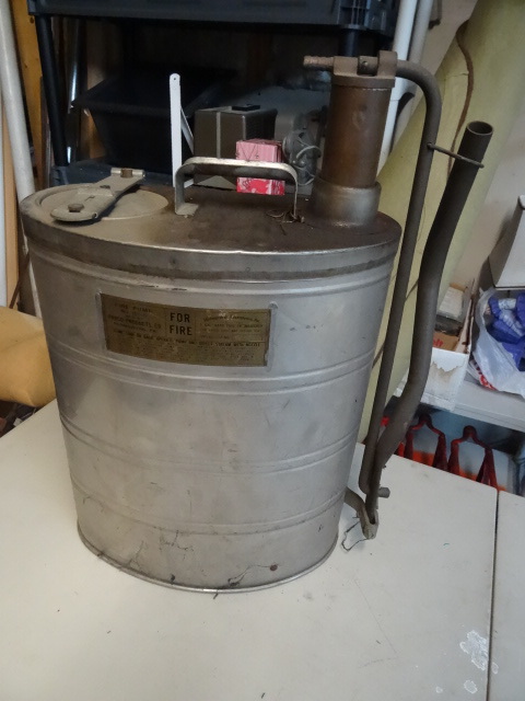 lot 56 image: Vintage fire pump No 150-s by Parco products