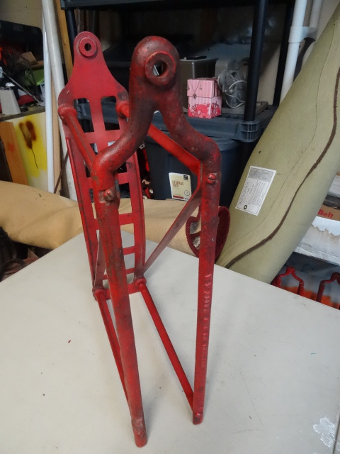 lot 64 image: Vintage wall mount fire hose holder