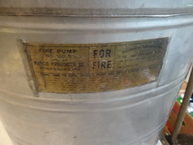 lot 70 image: Vintage fire pump No 150-s by Parco products
