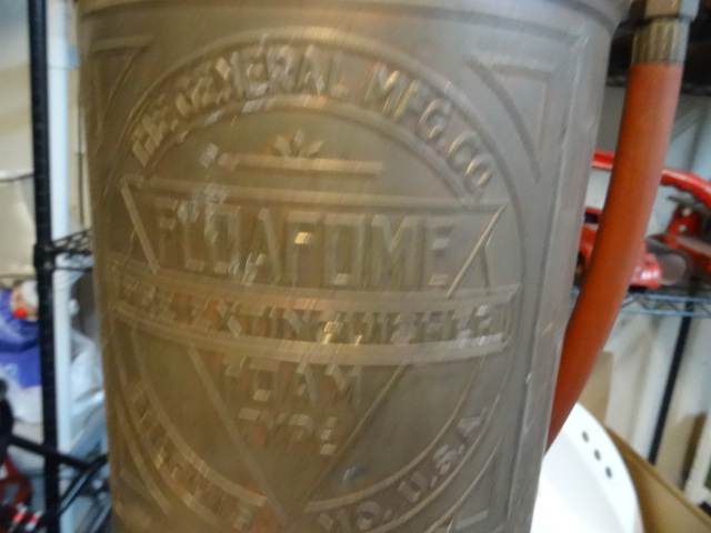 lot 73 image: Vintage Floafome Fire Extinguisher