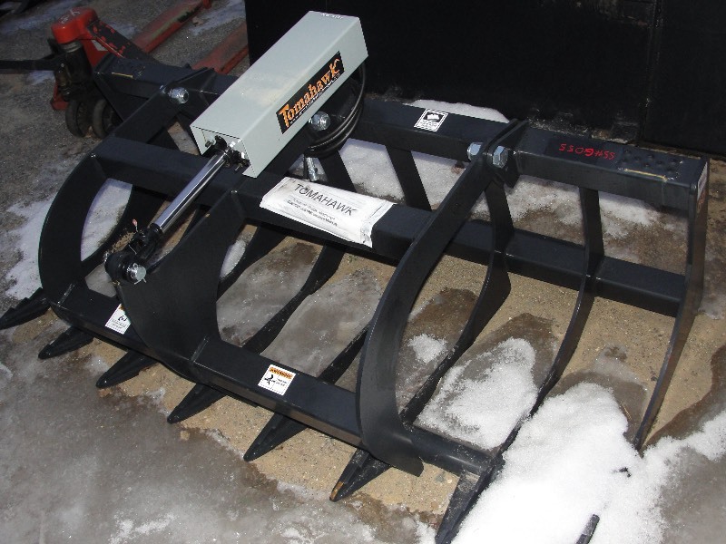 lot 5 image: New Tomahawk 66 Grapple Bucket