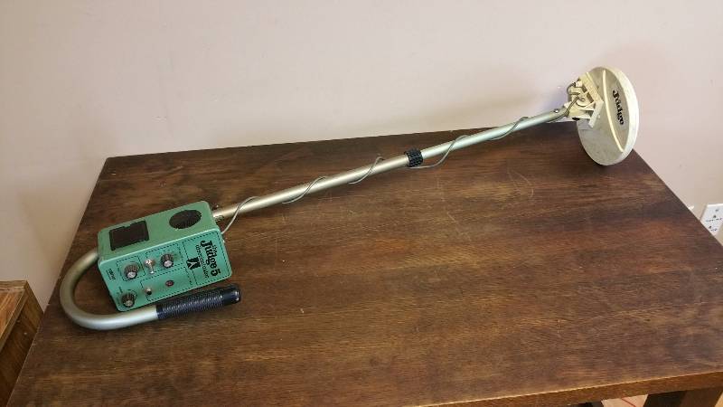lot 141 image: Metal Detector