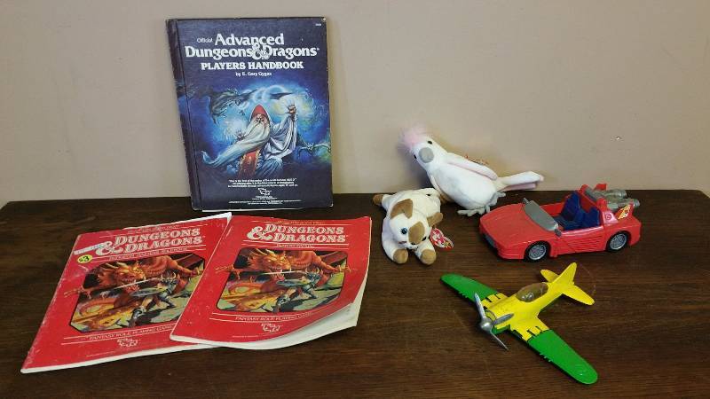 lot 205 image: Vintage Transformers, Dungeons & Dragons  Hubley