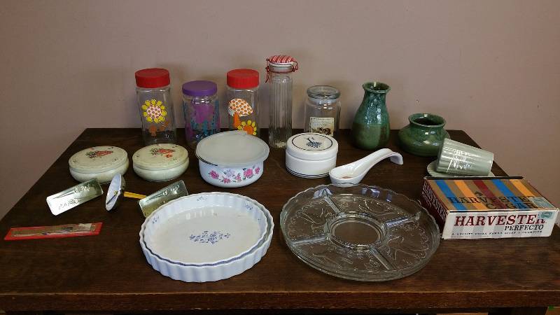 lot 216 image: Canisters & Kitchen