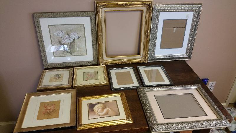 lot 226 image: Assortment of Frames