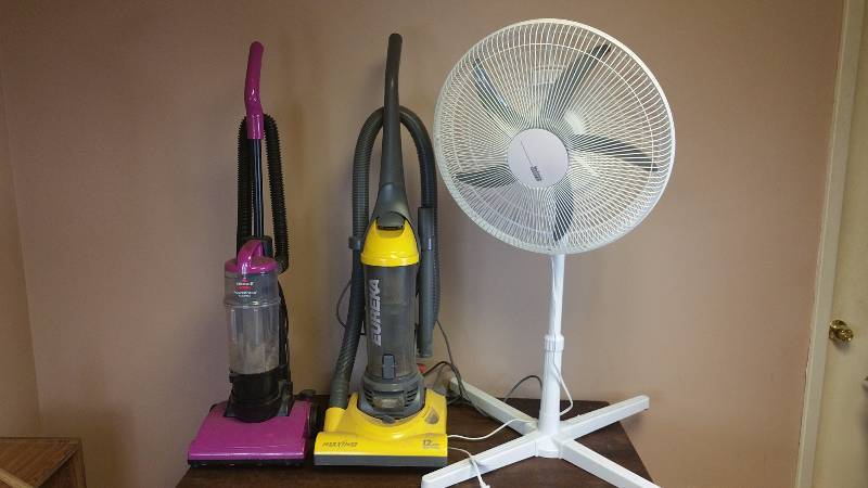 lot 236 image: Fan & Vacuums