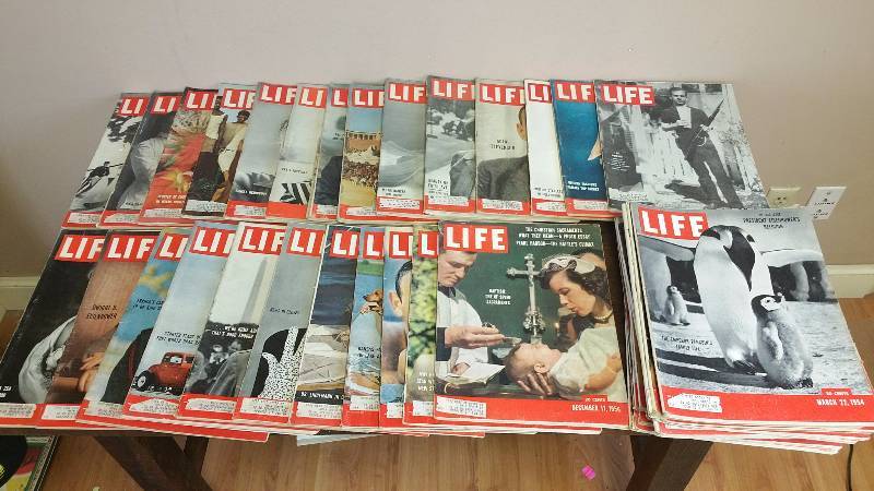 lot 241 image: Vintage Life Magazines