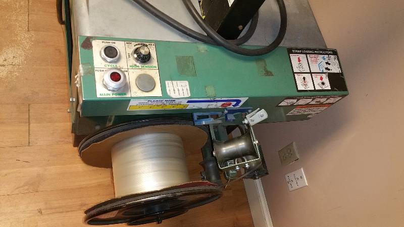 lot 1 image: Signode SureTyer Semi Auto Strapping Machine