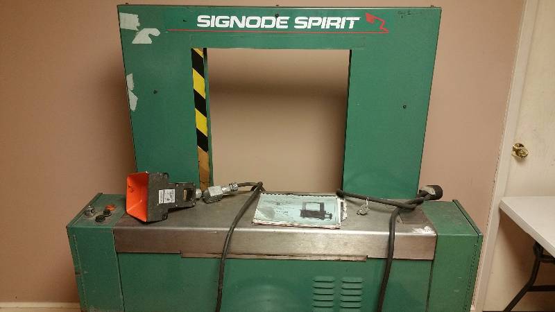 lot 2 image: Signode Spirit Strapping Machine