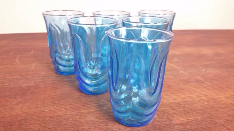 lot 29 image: Group of (6) Vintage Juice Tumblers
