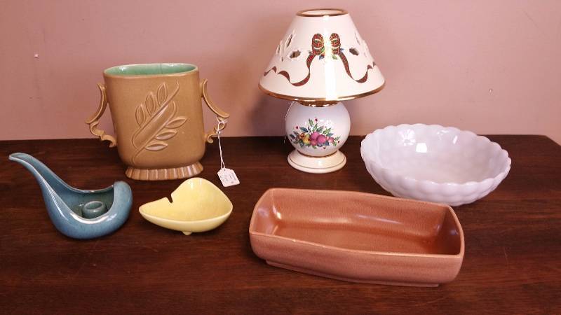 lot 72 image: Multiple Red Wing & Shawnee Pottery Pieces