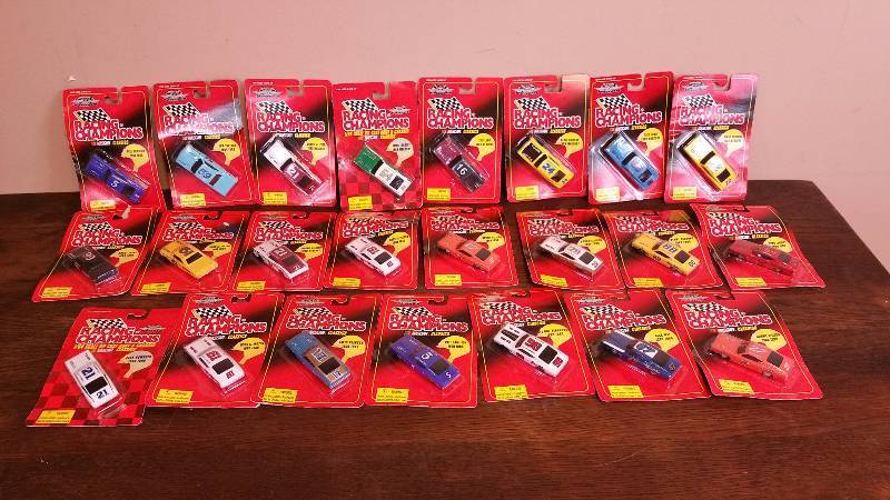 lot 84 image: Large Group of 164 Racing Champions Die Cast Cars