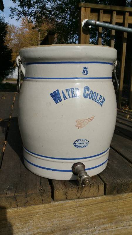 lot 3C image: 5 Gallon Red Wing Water Crock