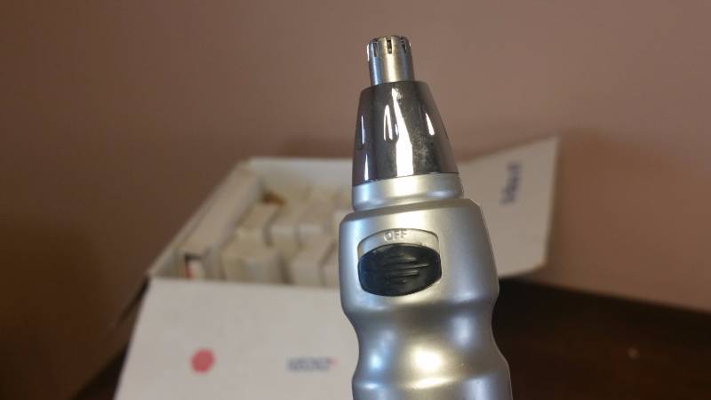 lot 246 image: (22) Battery Powered Nose Hair Trimmers New in Box
