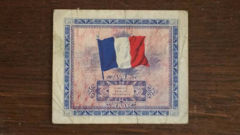lot 250 image: Vintage French Note, Popular Mechanics, Picasso Life Magazine, Zane Grey, Advertising, etc.