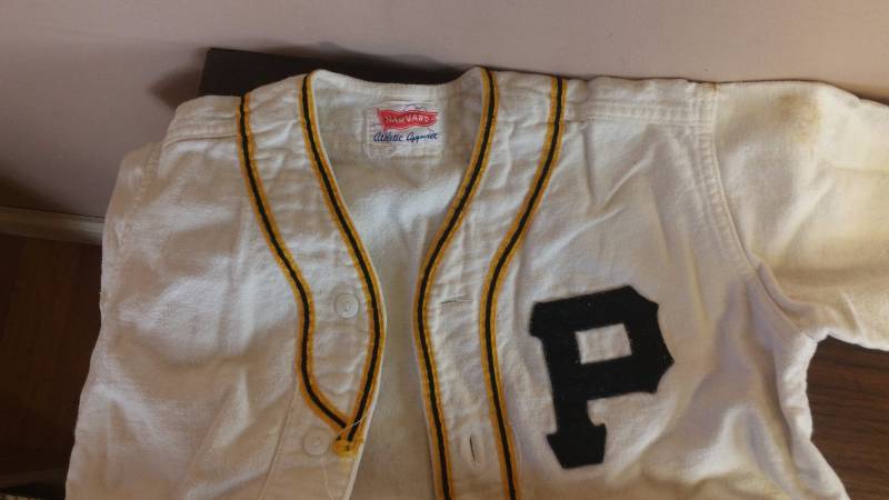 lot 251 image: Vintage Childrens Pittsburgh Pirate Jersey, 1980s Topps Baseball & Football Sticker Books