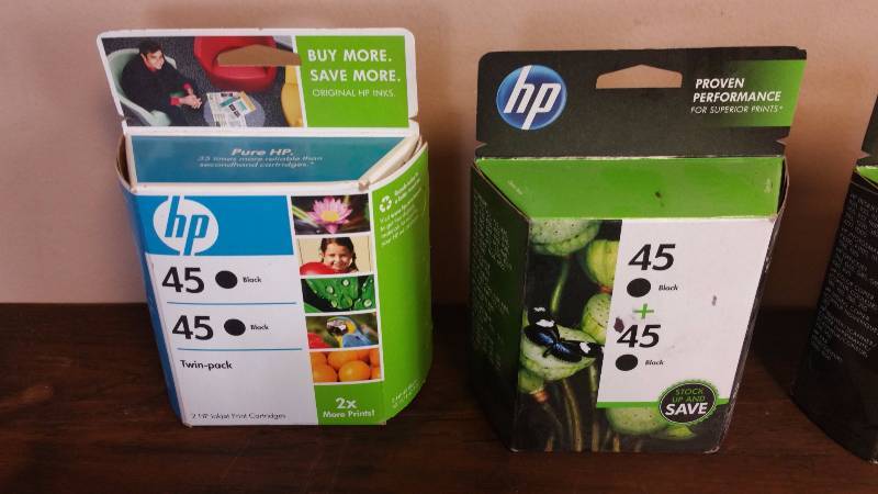 lot 256 image: HP Printer Ink & Vintage Minolta Camera