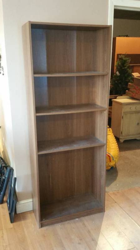 lot 262 image: Tall Pressed Wood Bookshelf