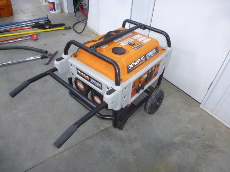 lot 8 image: Generac Portable Generator