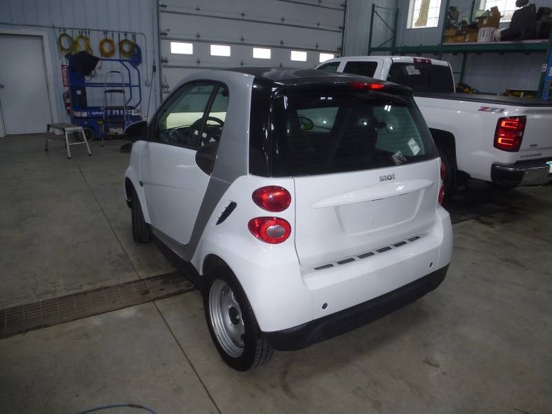 lot 1 image: 2013 Smart Car Fortwo