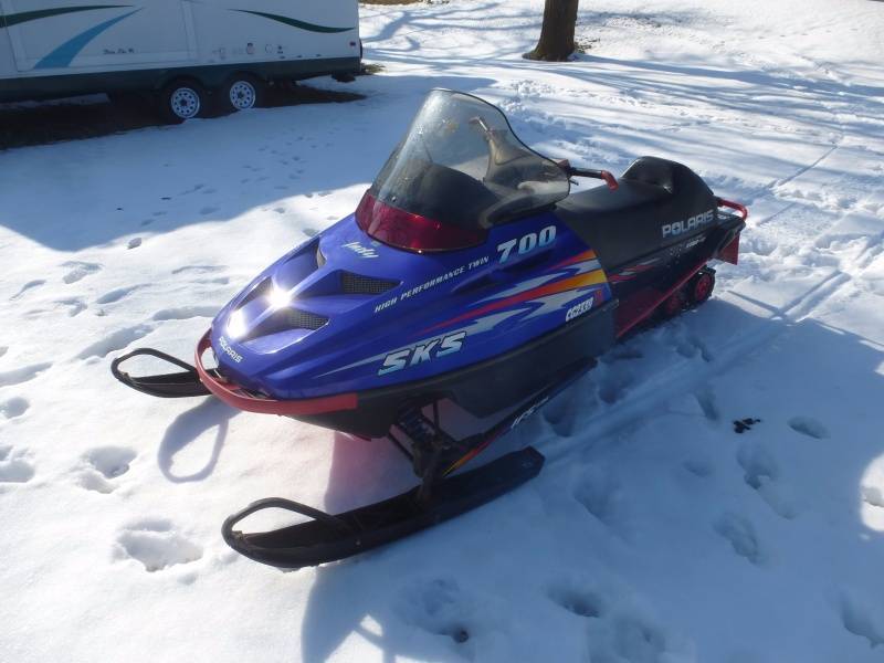 lot 7 image: 1999 Polaris SKS 700